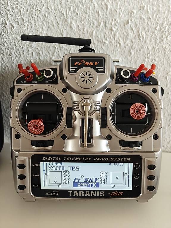 Telecomando: FrSky Taranis X9D+  Gimbals Hall Effect + Accessoires – Usato da Neuchâtel venduto da fif_md7s 3
