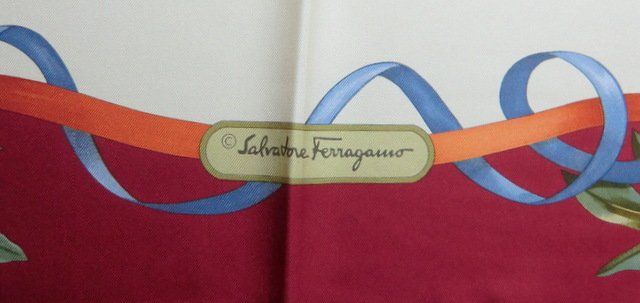 Salvatore Ferragamo Foulard & Sciarpe: Foulard SALVATORE FERRAGAMO – Usato da Zürich venduto da Libraco 2