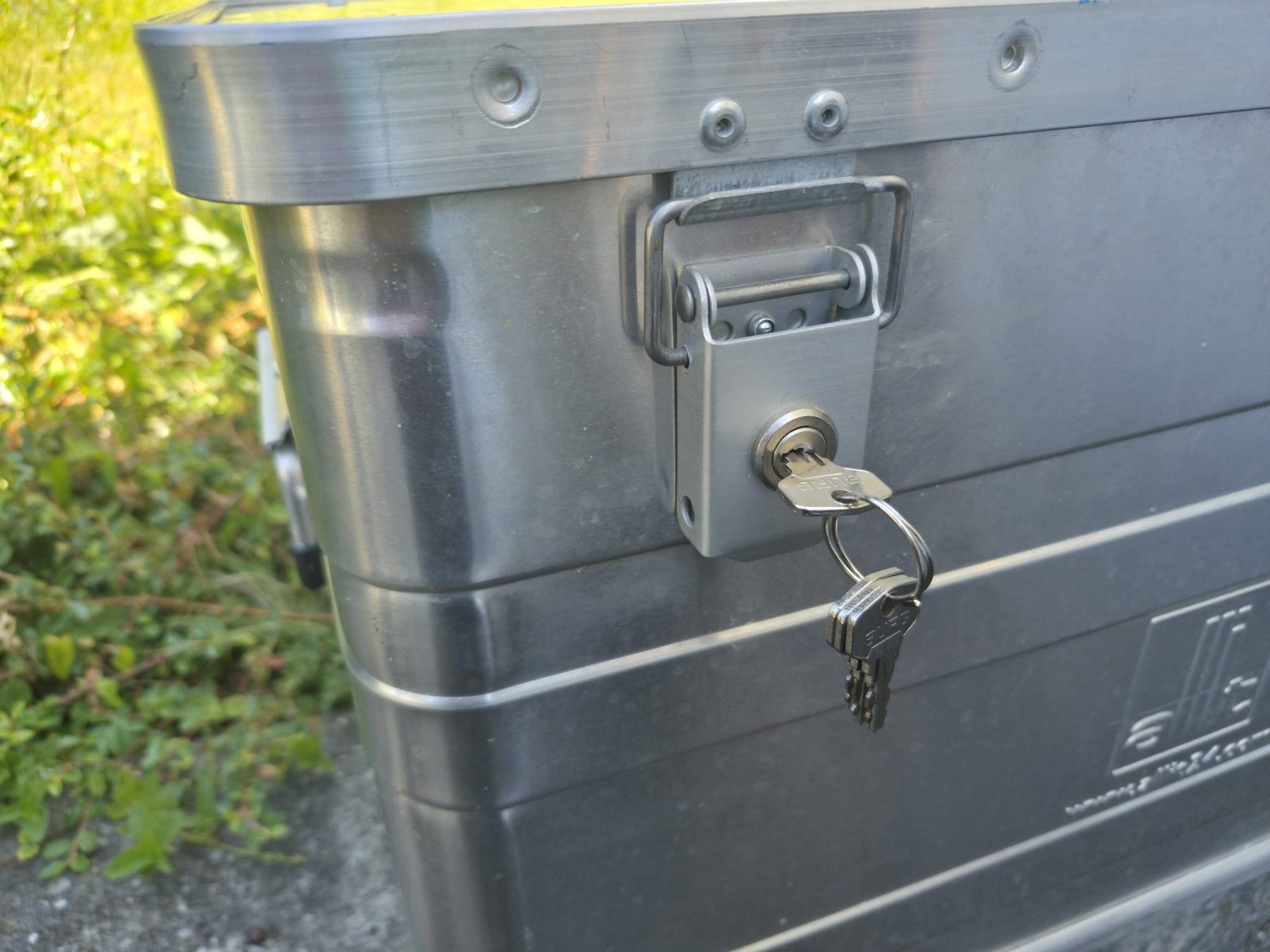 Transportkisten: Aluminiumkiste mit Schloss – Gebraucht aus Däniken SO von Schild1990 1