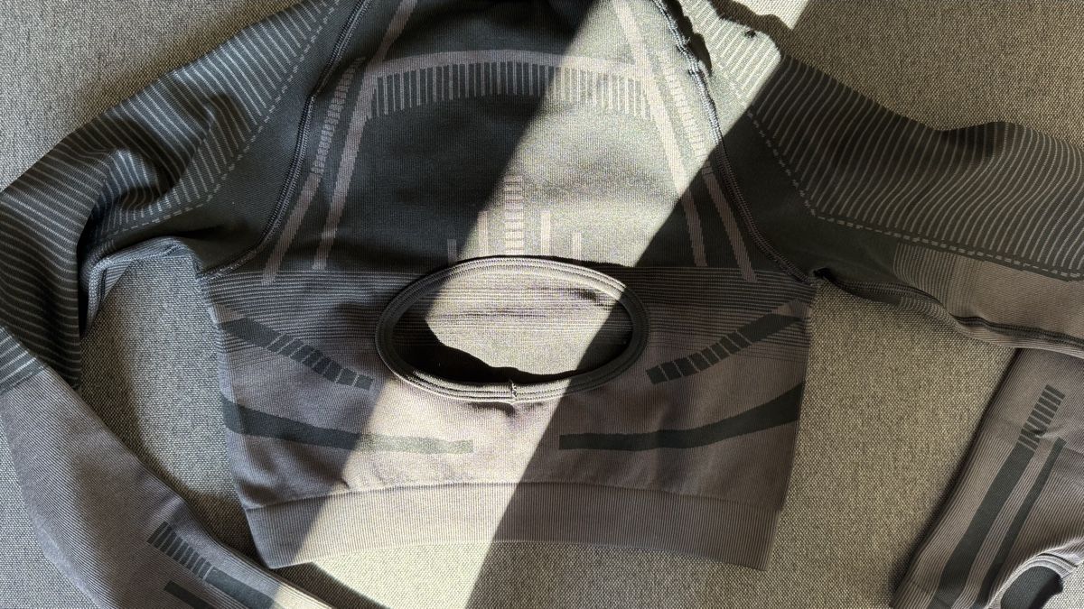 Gymshark Lotti di vestiti: Gymshark Flex Set (3) – Usato da Zürich venduto da sel_9kd 2