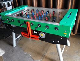 Töggeli Kicker Tischfussballkasten