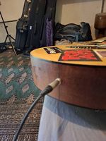 Guitare acoustique 