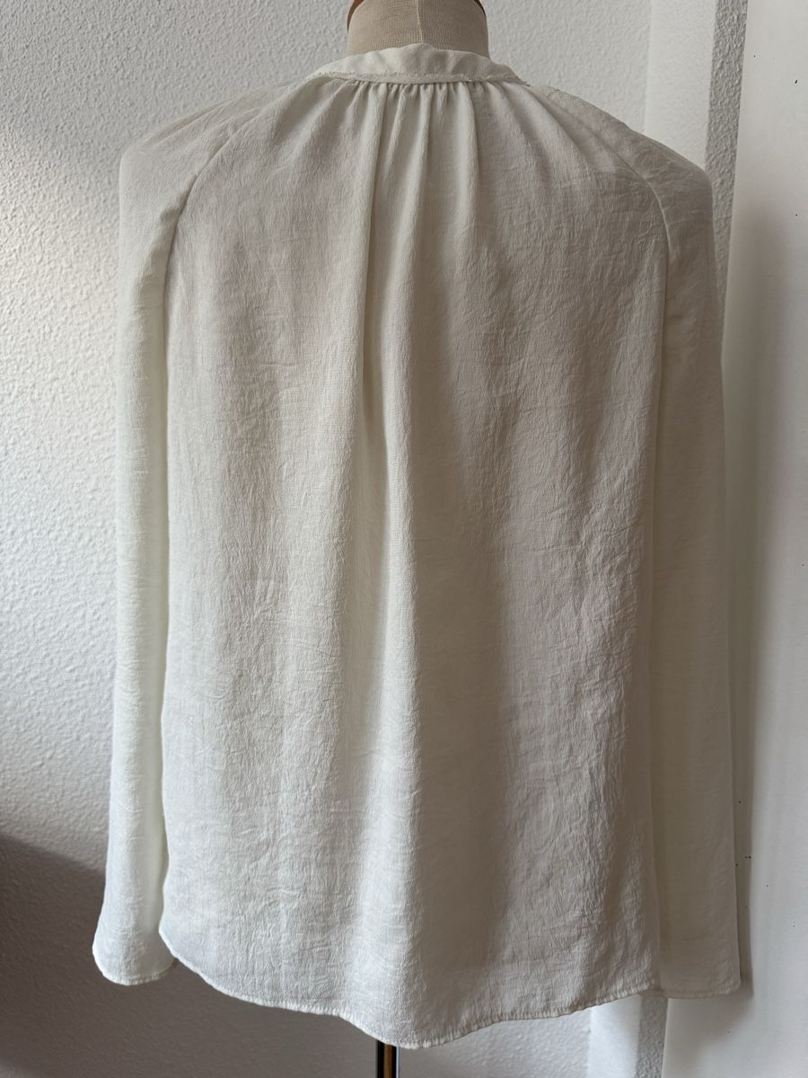 Maje Chemisiers: Chemisier MAJE blanc cassé, taille 1, polyester  – D'occasion à Morges par sandy069 3