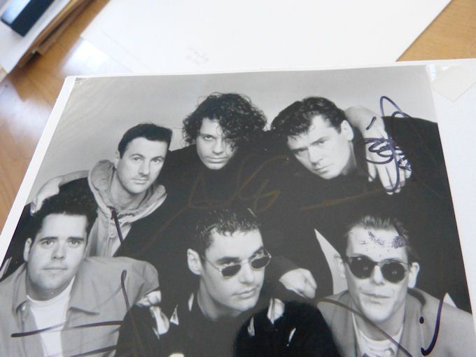Autografi: INXS - Musikgruppe - Autogramm – Usato da Dietikon venduto da cyranos1 1