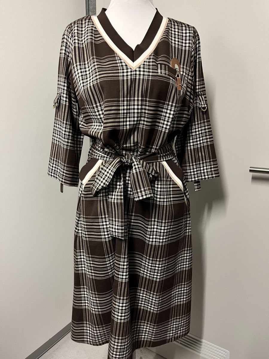 Vestiti: Schönes Kleid im Karomuster, Grösse 46, NEU – Nuovo (secondo la descrizione) da Interlaken venduto da Jasmin_Flower