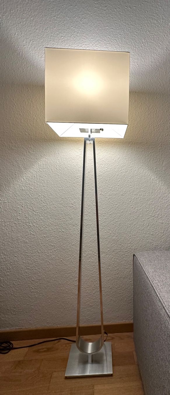 Ikea Lampade: Stehlampe dimmbar mit weissem Lampenschirm – Usato da Zürich venduto da Chrugeli73 2