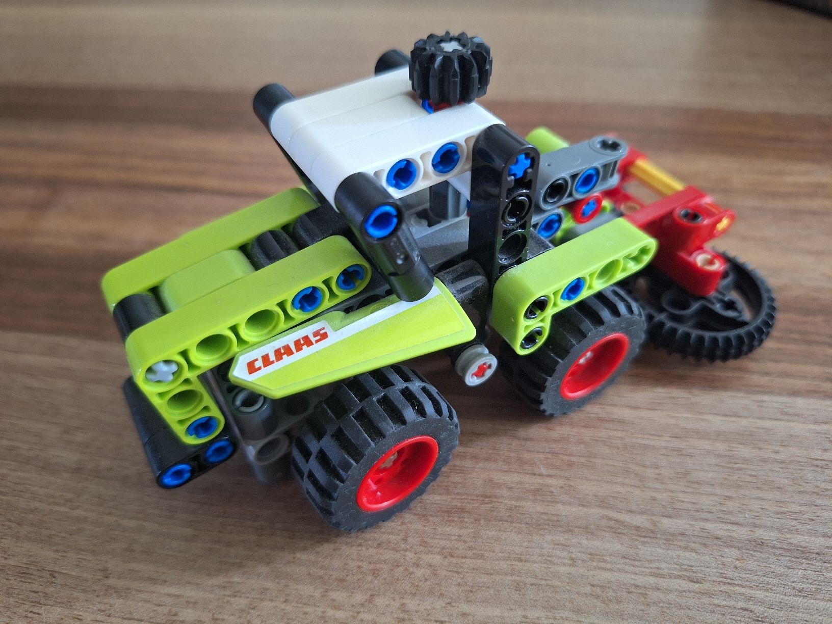 Lego Spielzeuge: LEGO Technic 42102 Mini Claas Xerion - Vollständig! – Gebraucht aus Affeltrangen von Salz-Pfeffer 2