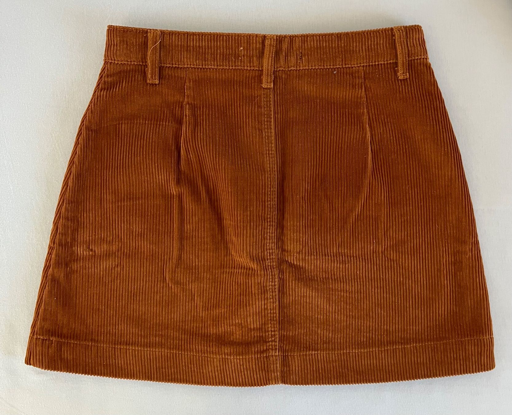 Only Gonne: Jupe velours côtelé Only taille S – Usato da Le Crêt-p-Semsales venduto da staglione69 1