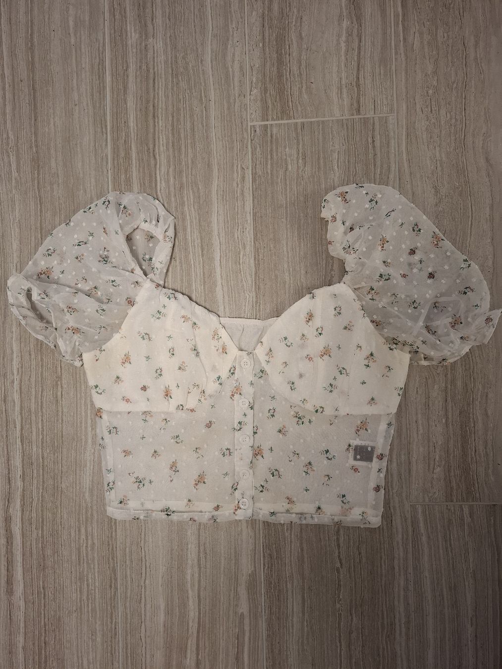 Shein Top: Top blanc avec fleurs – Usato da Ecublens FR venduto da ame_y8tq