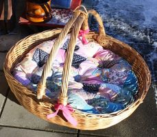 Korb gross mit Kissen neu 75x60h45cm