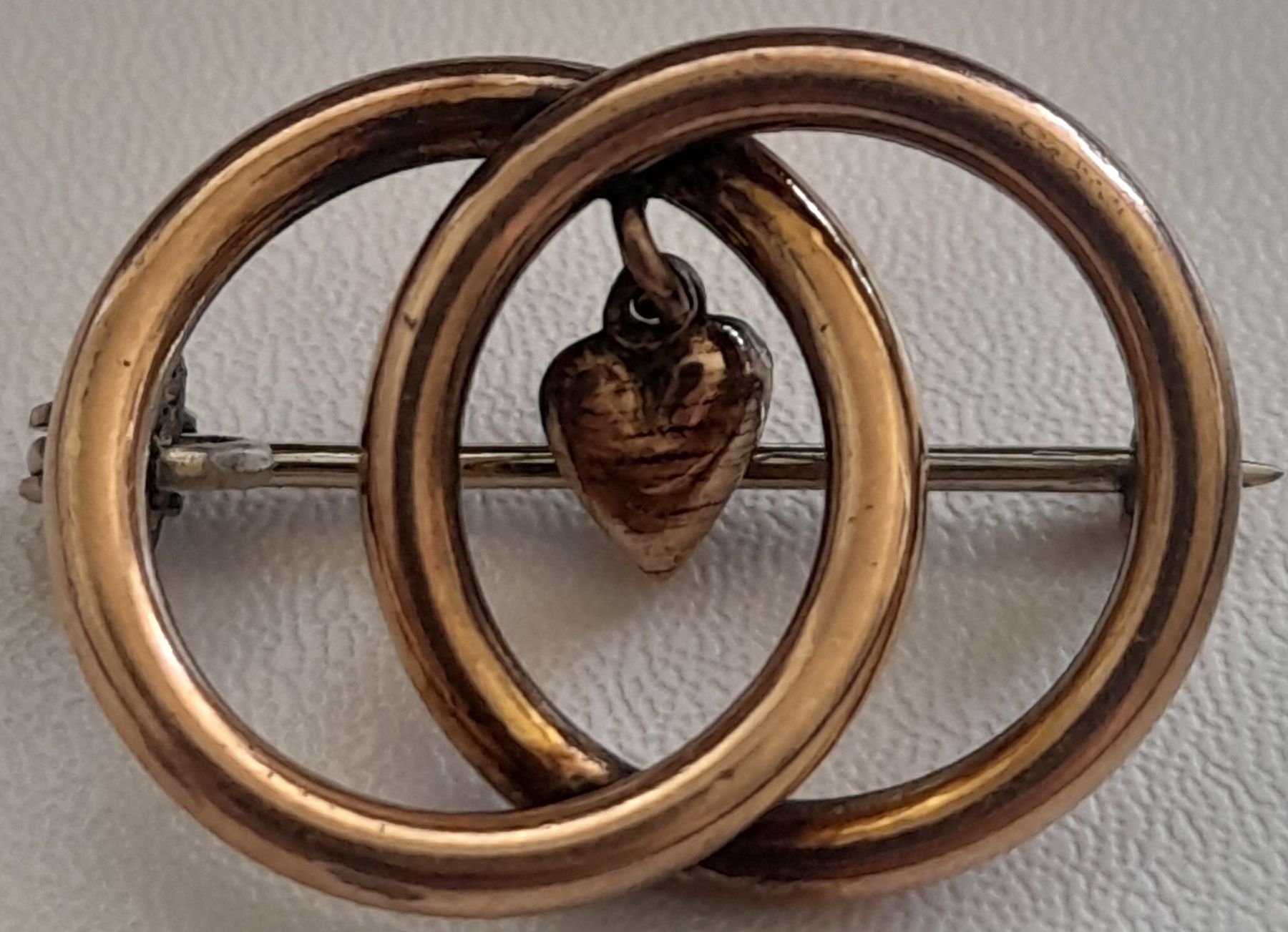 Broches & Aiguilles: Broche ancienne en Or 9cts/375. – D'occasion à Lausanne par Glam-Luxe