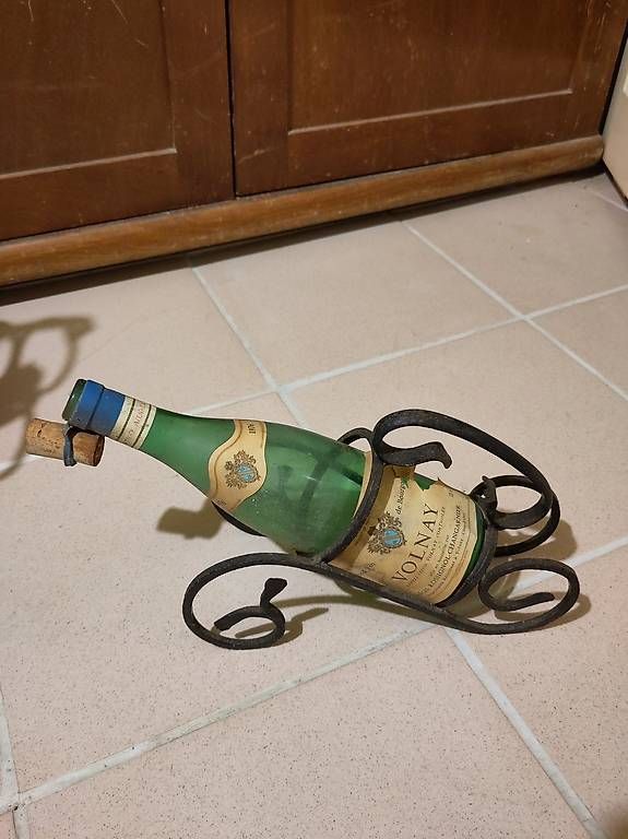 Weingestelle & -ständer: Porte-bouteille – Gebraucht aus Yverdon-les-Bains von stephanie.kaelin