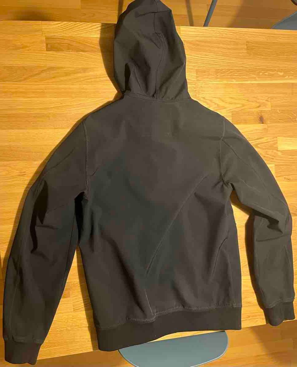 Peak Performance Giacche: Giacca Softshell Peak Performance nera, condizioni ottime – Usato da Jongny venduto da fra_xc8q 1