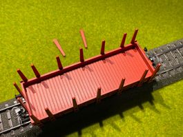 Märklin 2-achsiger Rungengüterwagen (Feuerwehr)