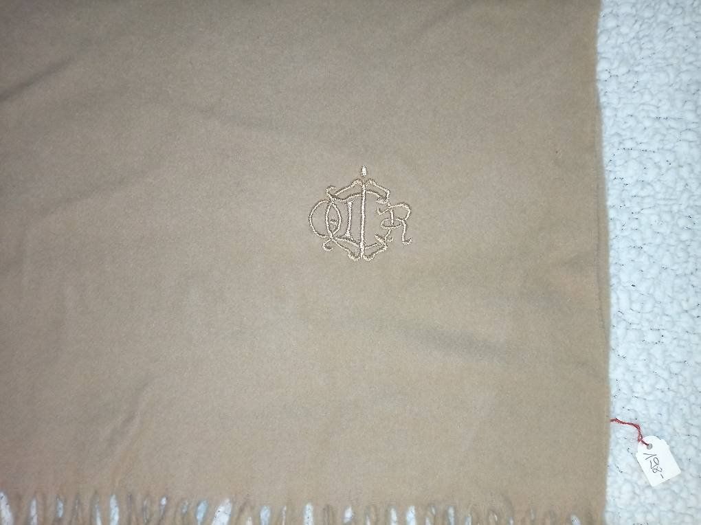 Foulard & Sciarpe: Echarpe Voltaire Beige – Usato da Peseux venduto da noz_r5vl 1