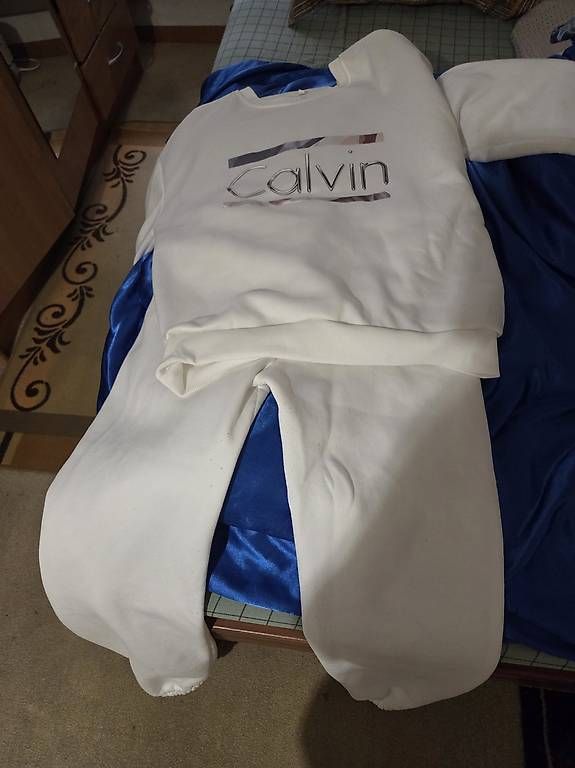 Pantalons: Jogging  femme – Neuf avec emballage d'origine à La Croix (Lutry) par azzura01 1