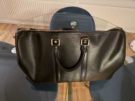 LV Keepall black Epi