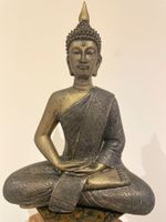 Buddha sitzend in Antik Gold/NEU/OVP