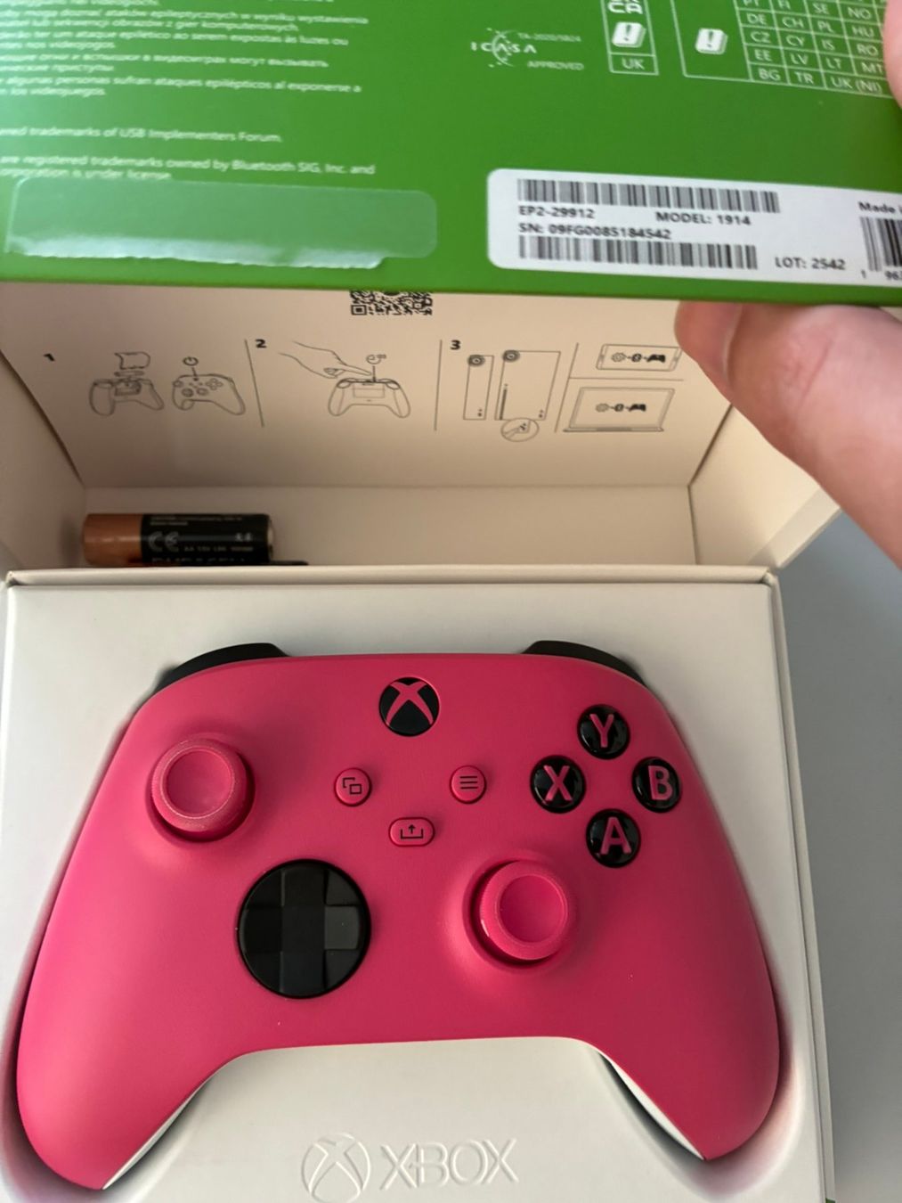 Microsoft Controller: Manette XBOX deep pink neuve – Nuovo e nell'imballaggio originale da Fribourg venduto da mah_75lm