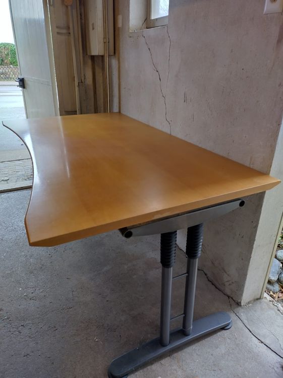 Scrivanie: Arbeitstisch/Bürotisch – Usato da Sirnach venduto da babasi