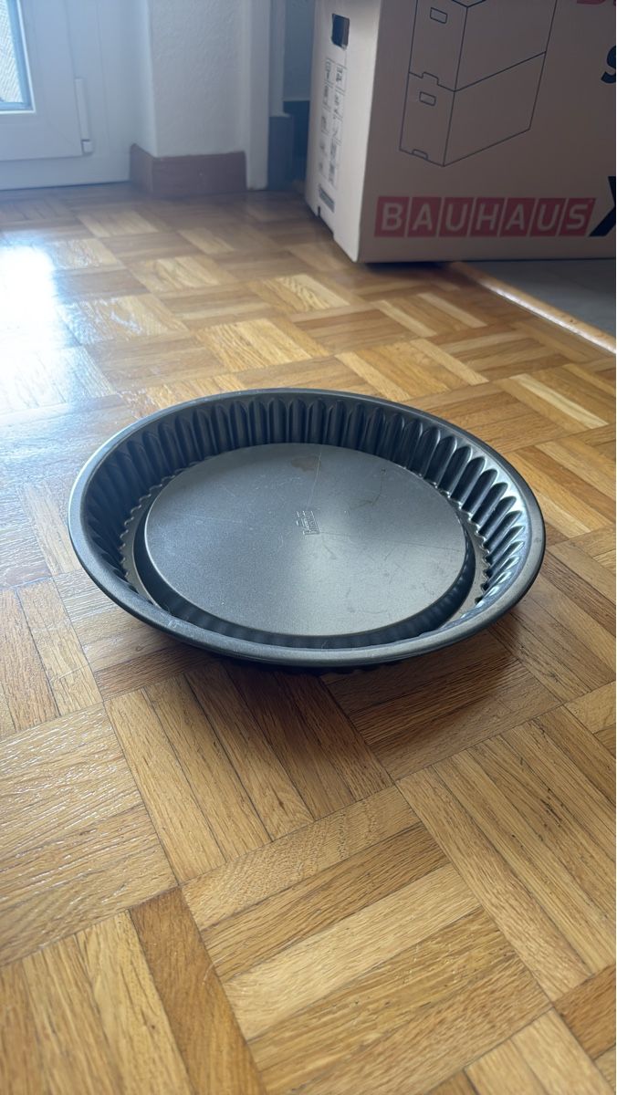 Teglie da forno: Backform Wähenform rund Metall gebraucht – Usato da Zürich venduto da Miiiich__elle