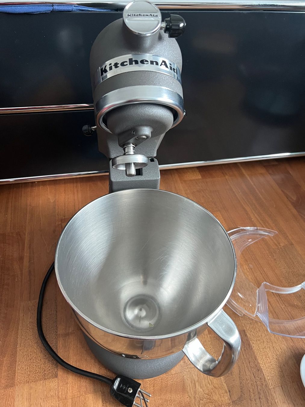 Kitchenaid Küchengeräte: KitchenAid Artisan Küchenmaschine Grau Matt – Gebraucht aus Jona von Sariksa 5