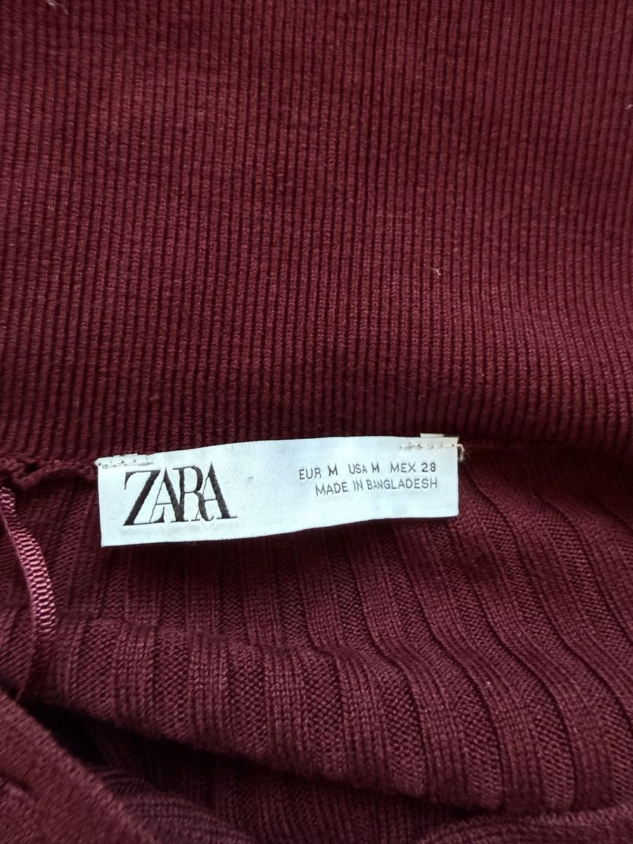 Zara Tops: ZARA burgundy ribbed top fitted size M chic – Gebraucht aus Zürich von aar_9mtz 2