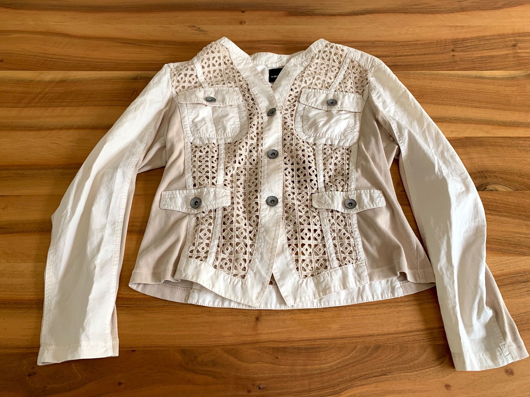 Taifun Giacche: TAIFUN super Sommerjacke beige Gr. 40 – Usato da Meiringen venduto da Jackwashere