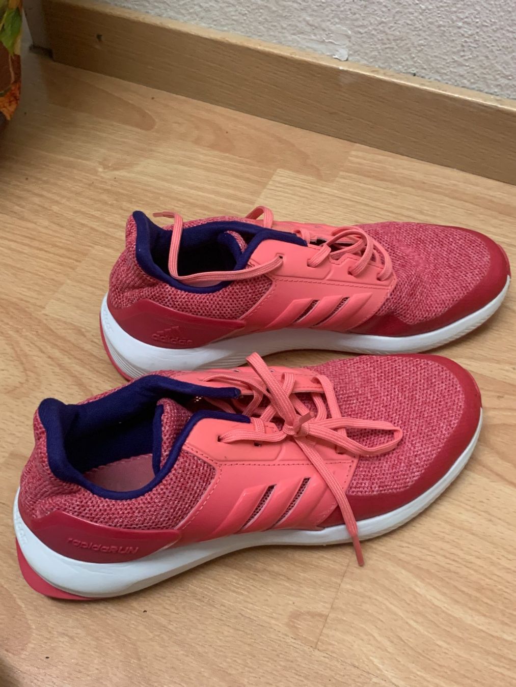 Scarpe da donna: Schuhe adidas Gr.37 – Nuovo (secondo la descrizione) da Zug venduto da quaqua 1