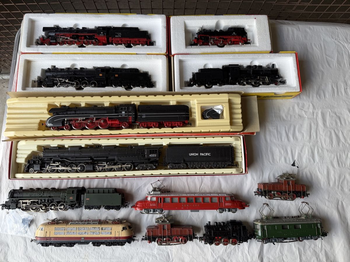 Märklin Trains électriques: Modeleisenbahn – D'occasion à Niederurnen par burg58