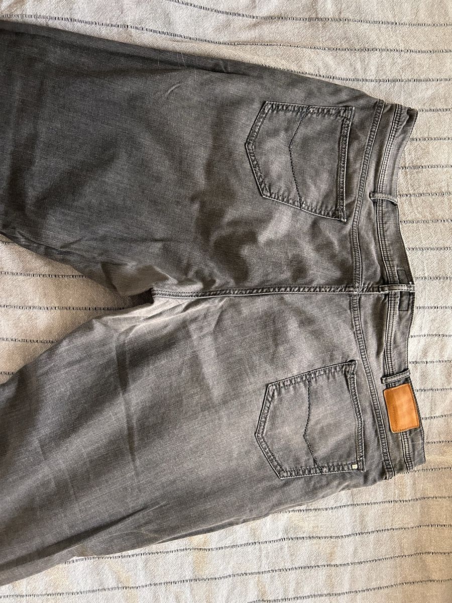 Pierre Cardin Jeans: Zwei Jeans in Übergrösse – Usato da Rheineck venduto da snc_g95p 7