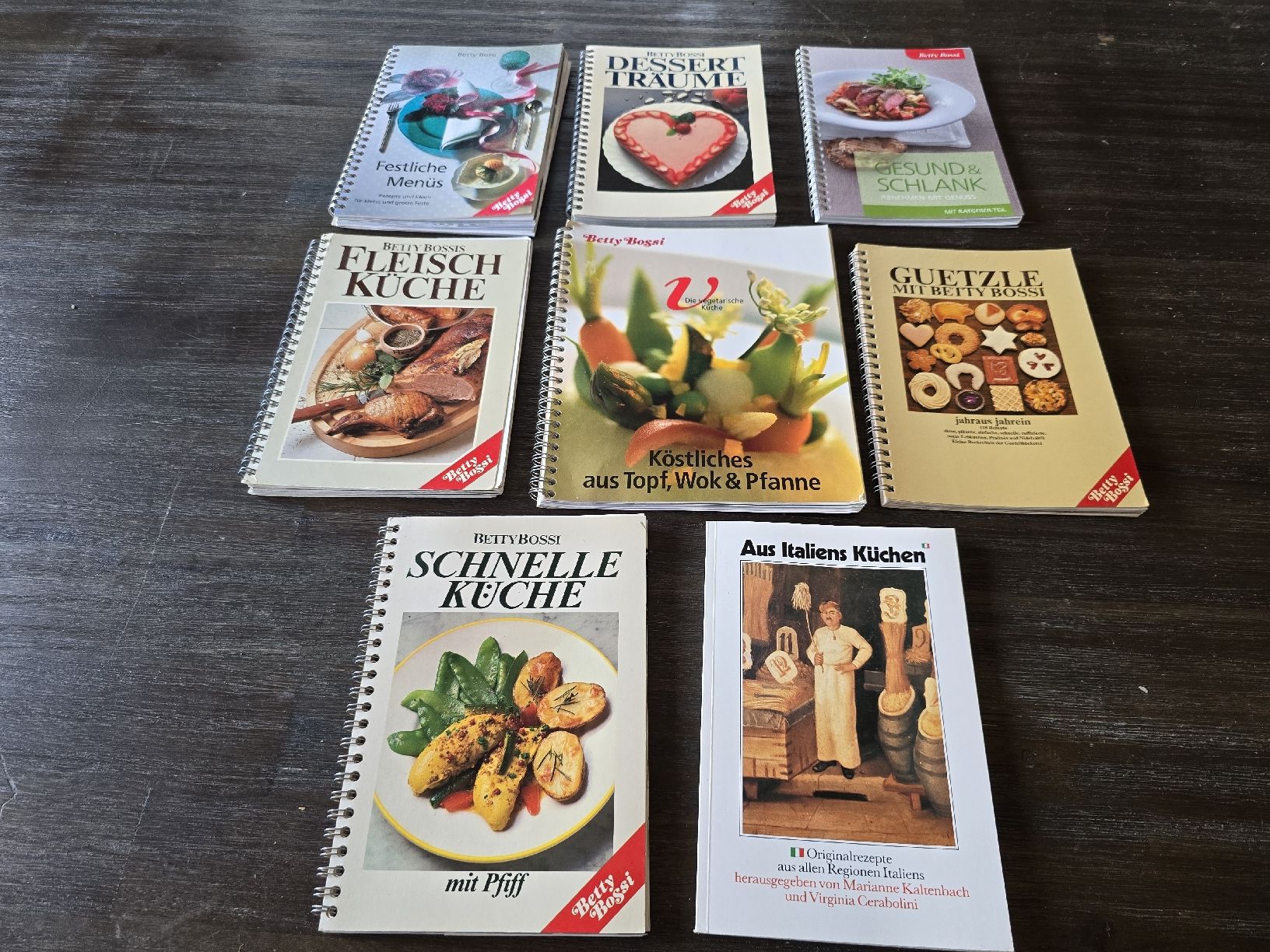Libri: Kochbuecher Set 8 Stueck gebraucht – Usato da Kestenholz venduto da _Nostalgia_