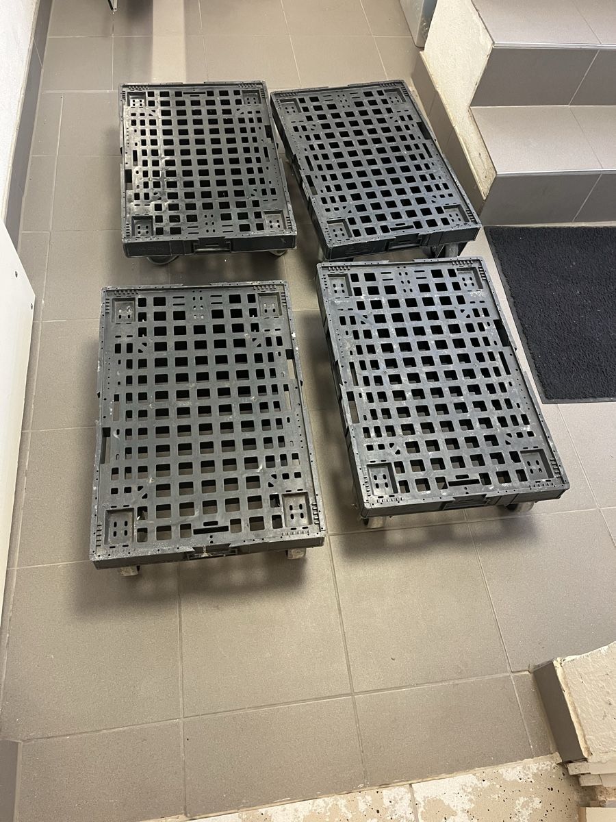 Tous les outils: Rolli 4 Stück bis 250 Kilo – D'occasion à Neerach par fuz_8d7l