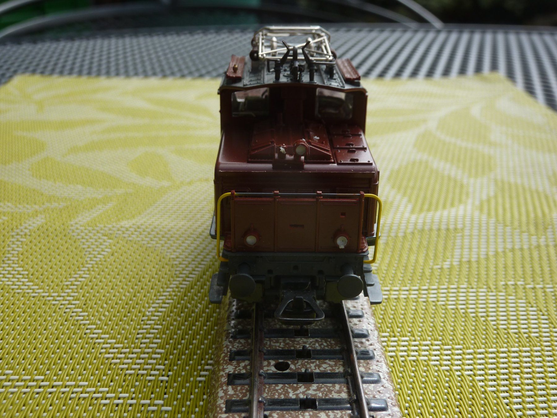 Roco Modellini di ferrovie: Roco Ee 3/3 HO (B) – Usato da Gelfingen venduto da btrottmann 4