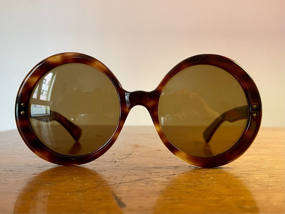 Occhiali & Lenti: Round Vintage Sunglasses Tortoise Shell Oversized – Usato da Genève venduto da was_ksr9