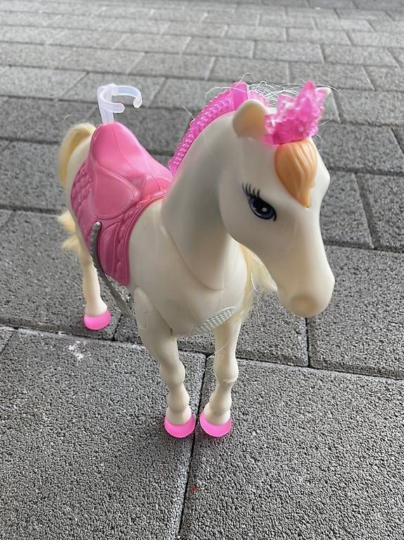 Giocattoli: Barbie Pferd mit Musik – Usato da Goldau venduto da mic_m6k9 1
