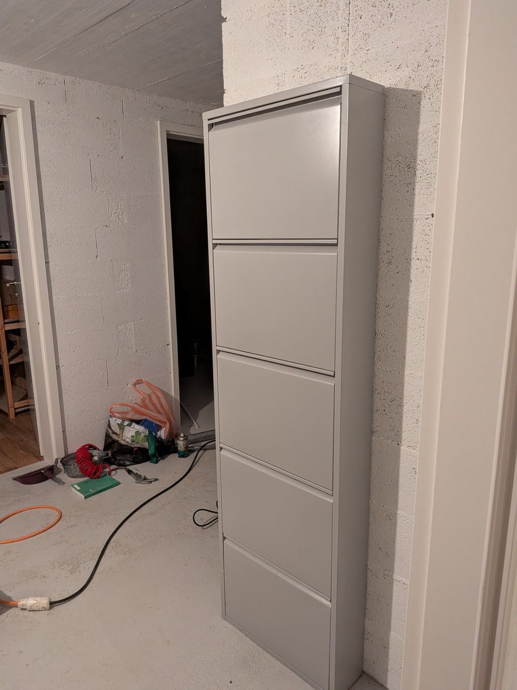 Armadi: armoire métallique à chaussures – Usato da Bretonnières venduto da Pascalejb
