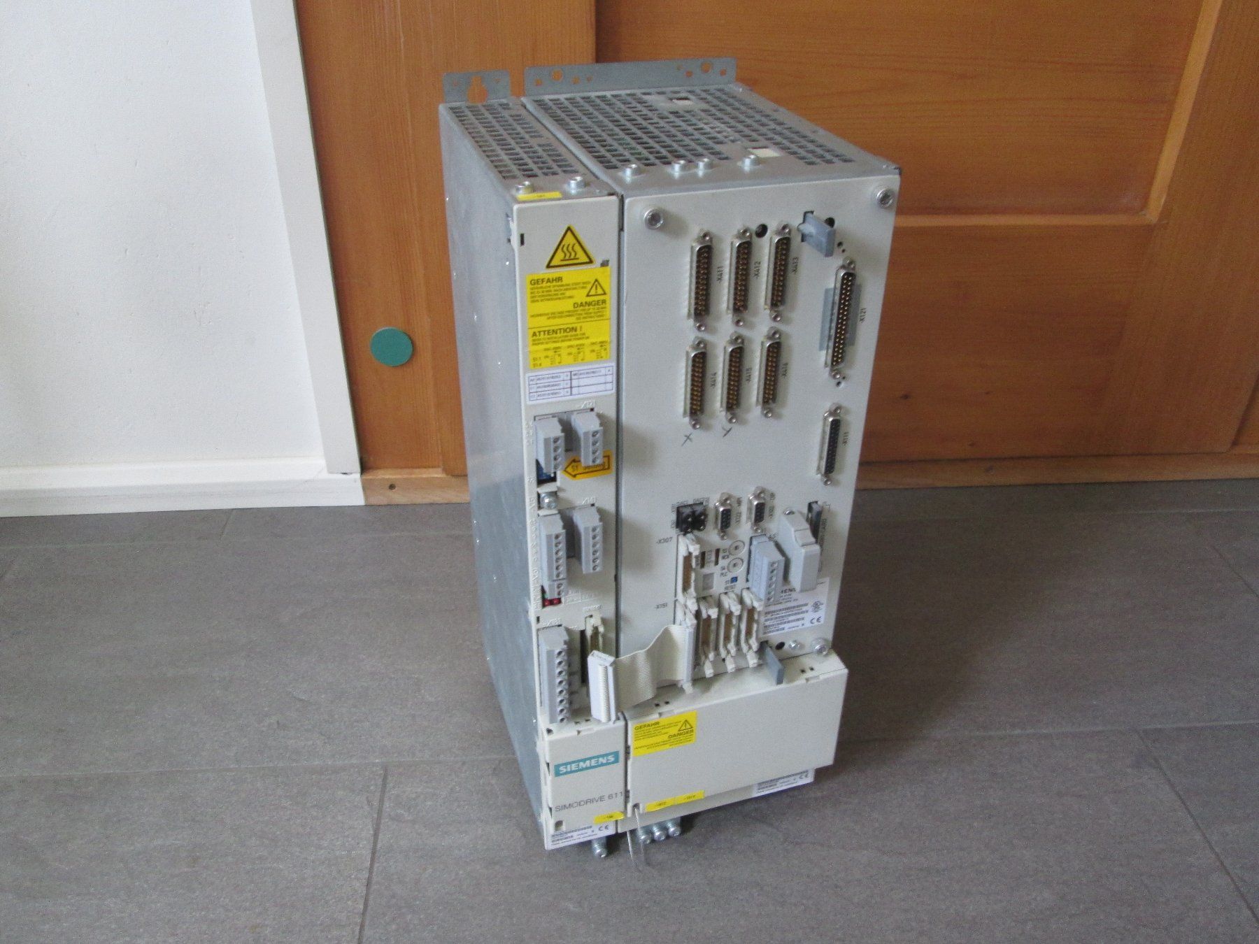 Siemens Elektronikbauteile: Siemens Sinumerik 810D CPU mit Simodrive – Gebraucht aus Steffisburg von Schwabis