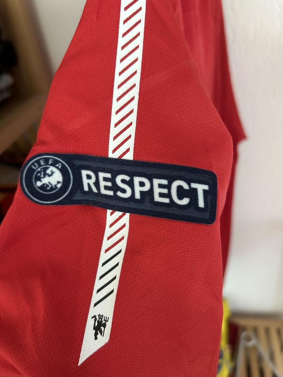 Manchester United Canottiere & Pantaloni: Maillot Manchester United AON, taille XL, saison 2010/2011 – Usato da Courgenay venduto da mar_w26c 2