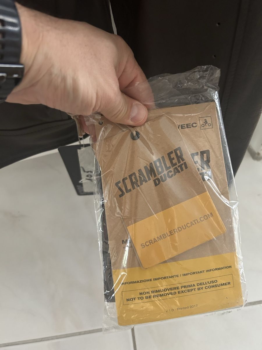 Alpinestars Giacche: Alpinestars Ducati Scrambler Leather Jacket Brown New – Nuovo e nell'imballaggio originale da Stäfa venduto da mic.walo 6
