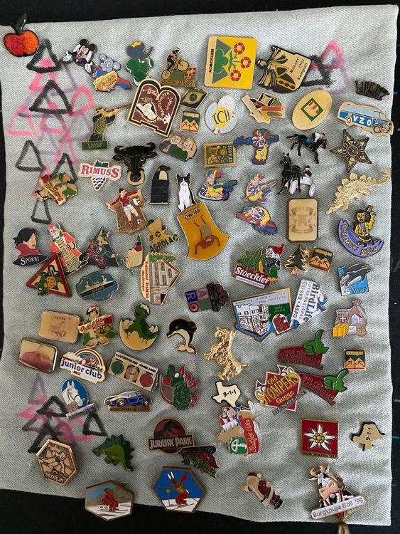 verschiedene Pins (Gebraucht) in Sulzbach für CHF 12 – mit Lieferung ...