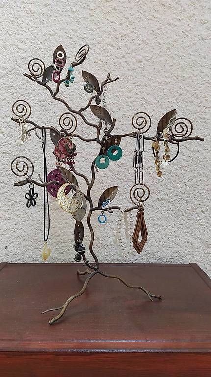 Portagioie: Présentoir à bijoux – Usato da Monnaz venduto da Zengirl