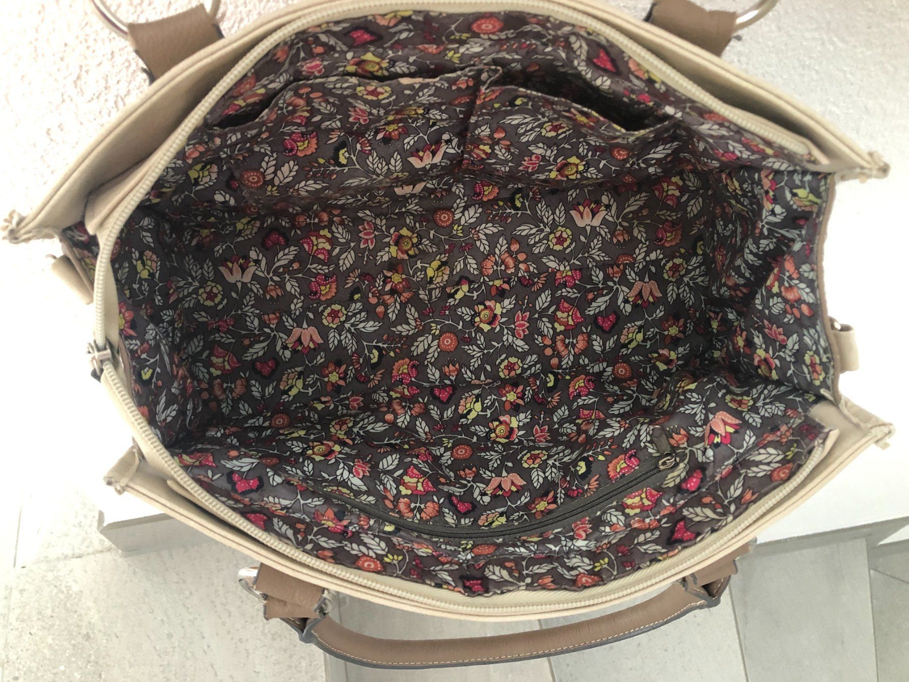 Sacs femmes: Damen-Handtasche – D'occasion à Eschenz par glaro14 4