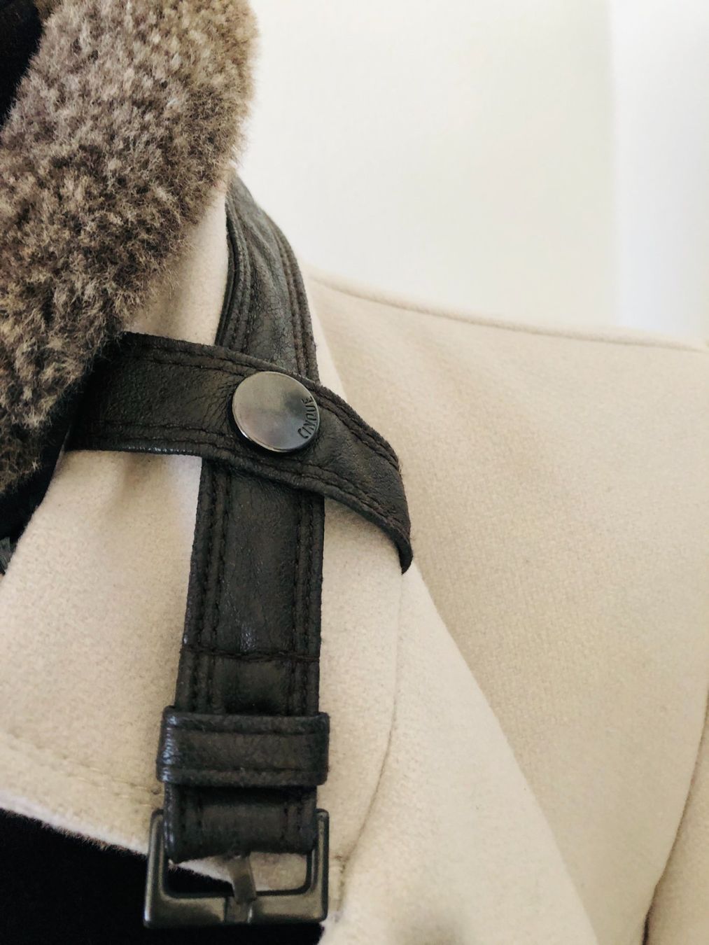 Cinque Mäntel: Schicker Wintermantel beige Gr. 36 Fellkragen – Neu (gemäss Beschreibung) aus Arlesheim von OmnIa55 3