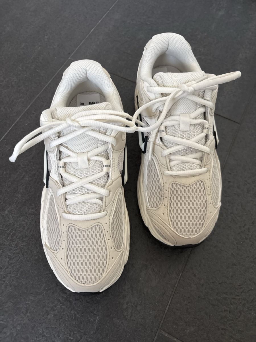 Nike Scarpe da donna: Nike W V5 RNR Sneaker 38 – Nuovo e nell'imballaggio originale da Zürich venduto da leonie.vera 2