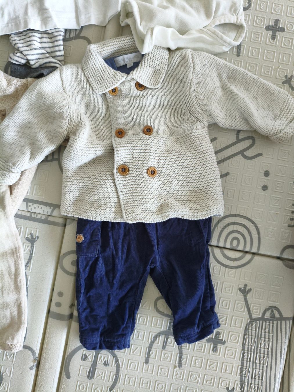 Lotti & Set di vestiti: vestiti da bambino – Usato da Locarno venduto da sca_8bh7 2