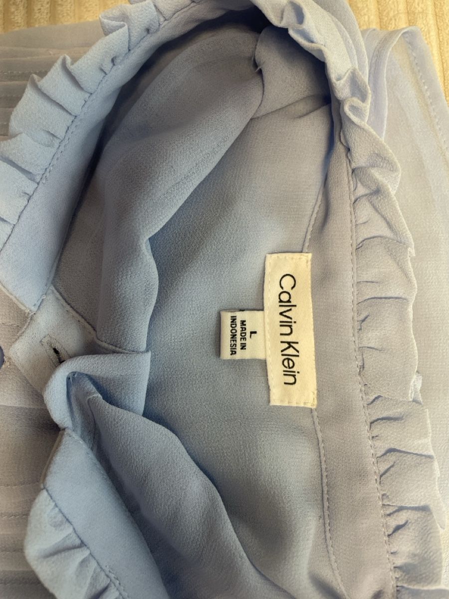 Calvin Klein Blusen: Calvin Klein Bluse L hellblau – Gebraucht aus Zug von matjeanine 1