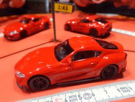 Toyota Supra  1-43 (mit Box) Welly (BAN)