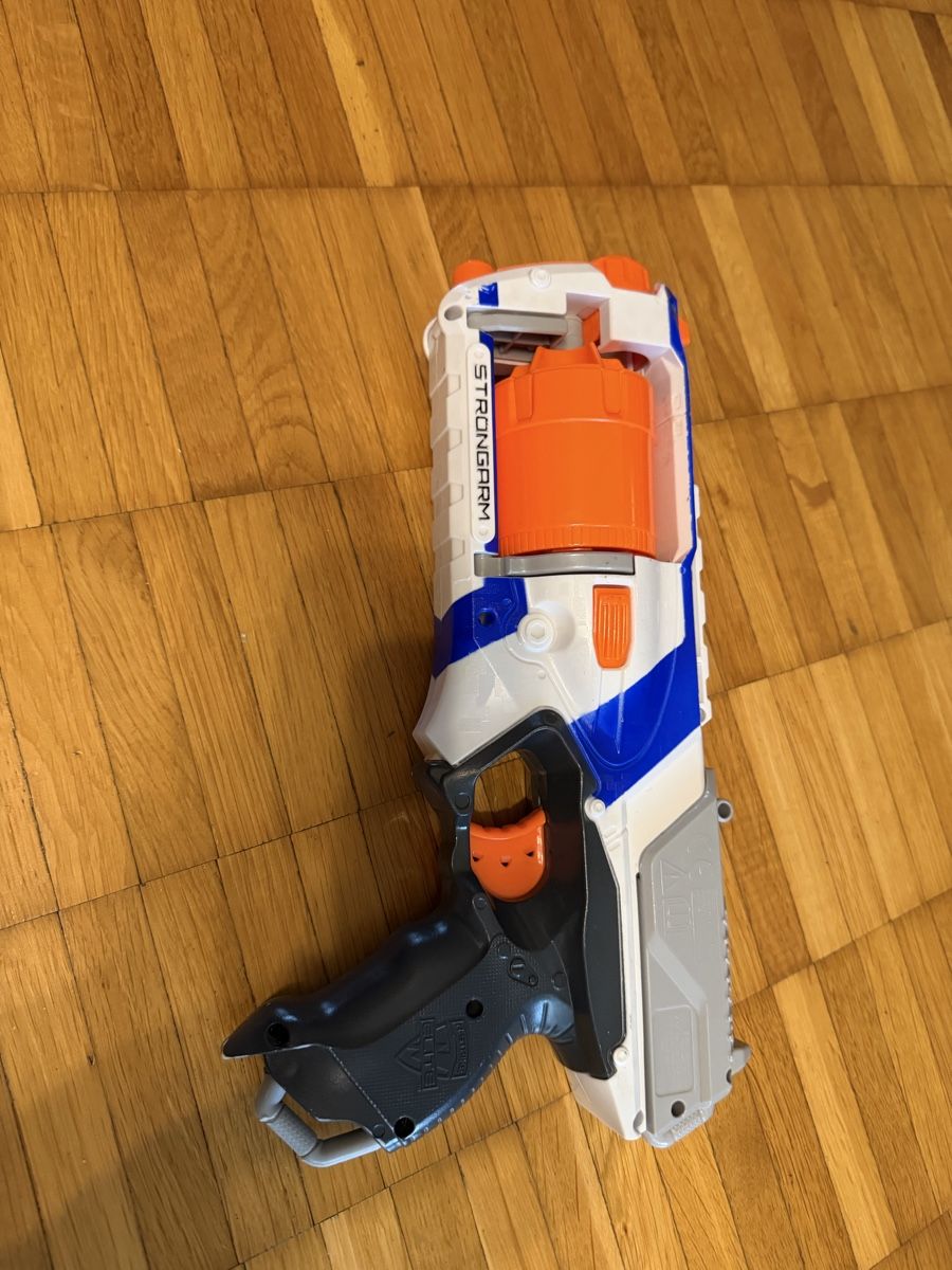 Nerf Giocattoli: Nerf Elite Strongarm Blaster – Usato da Berikon venduto da mar_52st 1