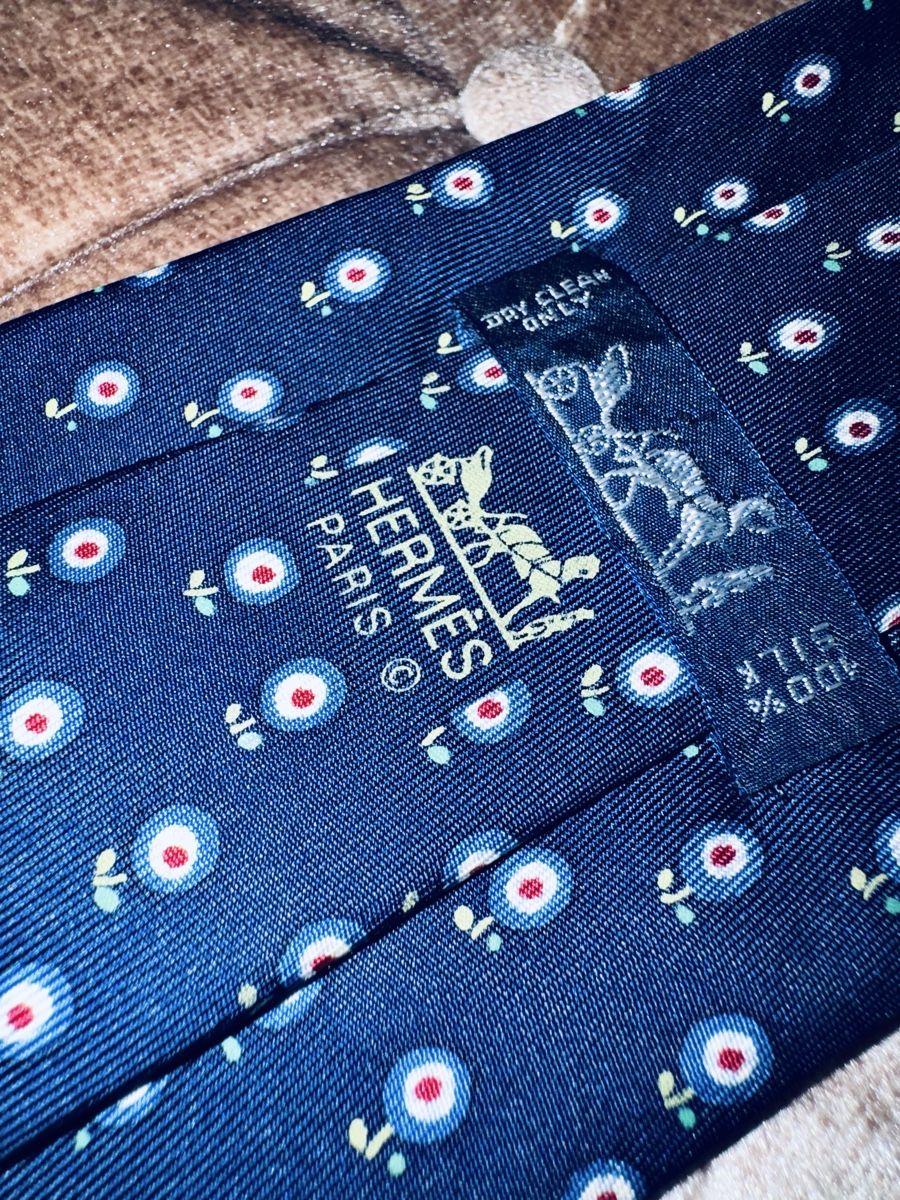 Hermès Cravates: Hermès - Silk Tie  – Neuf (Voir description) à Collonge-Bellerive par alejan_0984 1